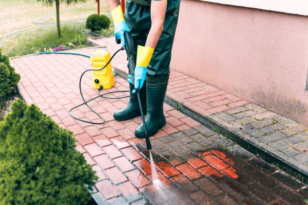 Best Driveway Pressure Washing  in Farmingdale, NY